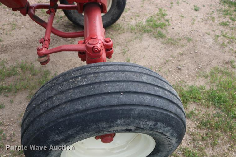 image for item EP9500 Farmall 706 tractor