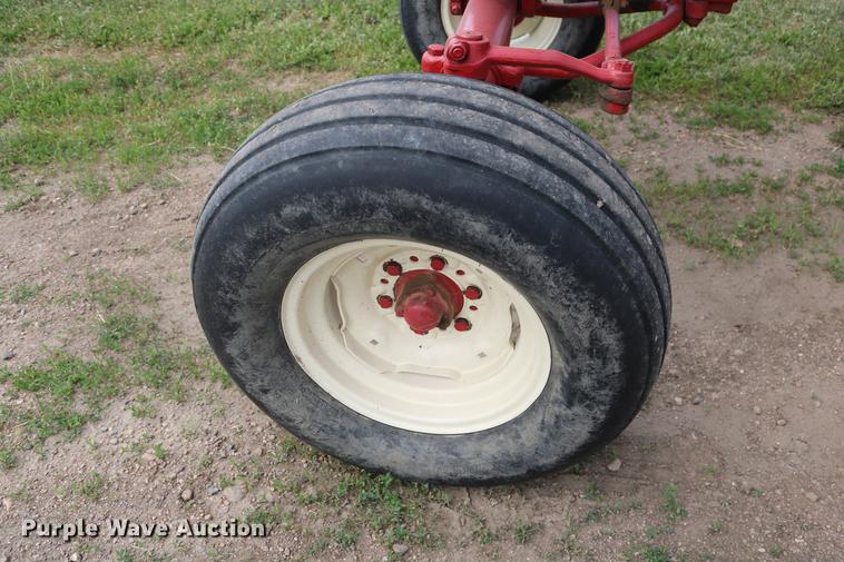 image for item EP9500 Farmall 706 tractor