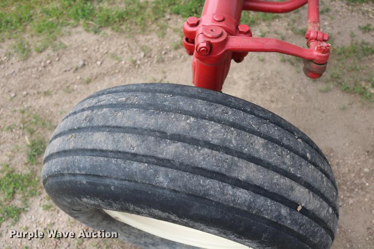 image for item EP9500 Farmall 706 tractor