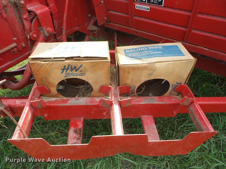 image for item K6274 Sperry New Holland Hayliner 425 small square baler