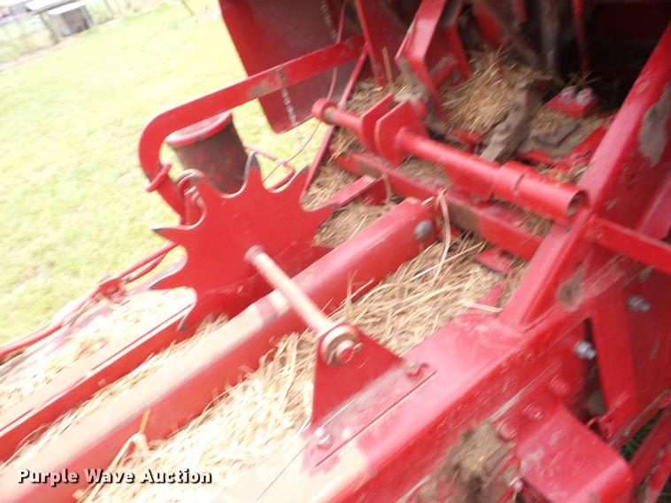 image for item K6274 Sperry New Holland Hayliner 425 small square baler