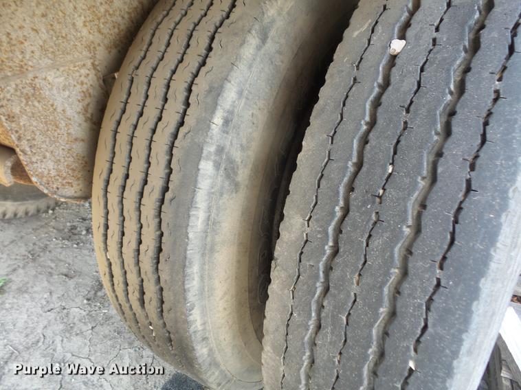 image for item DB6175 1968 Strick dry van trailer