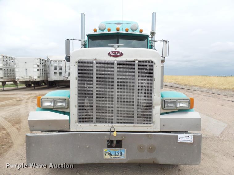 image for item DB6248 1993 Peterbilt 379 semi truck