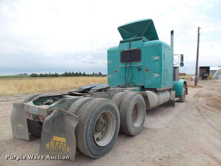 image for item DB6248 1993 Peterbilt 379 semi truck