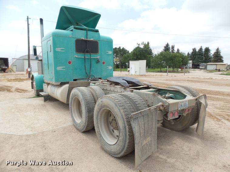 image for item DB6248 1993 Peterbilt 379 semi truck