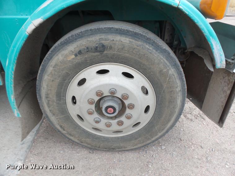 image for item DB6248 1993 Peterbilt 379 semi truck