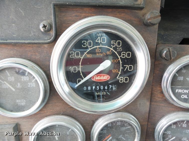 image for item DB6248 1993 Peterbilt 379 semi truck