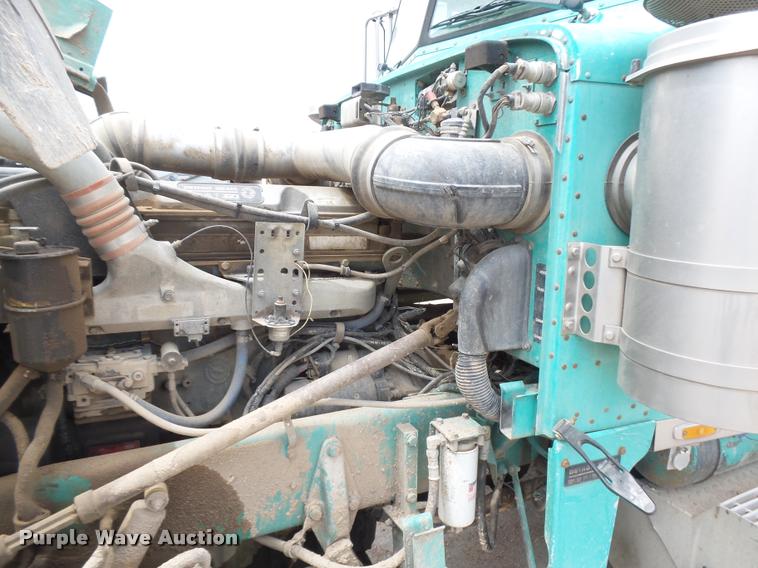 image for item DB6248 1993 Peterbilt 379 semi truck