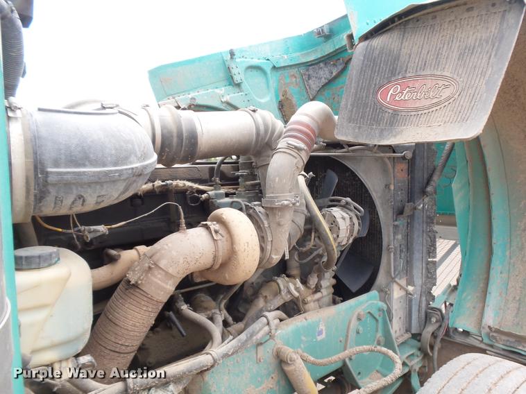 image for item DB6248 1993 Peterbilt 379 semi truck