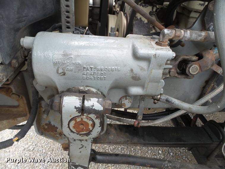 image for item DB7113 2003 International 9400i semi truck