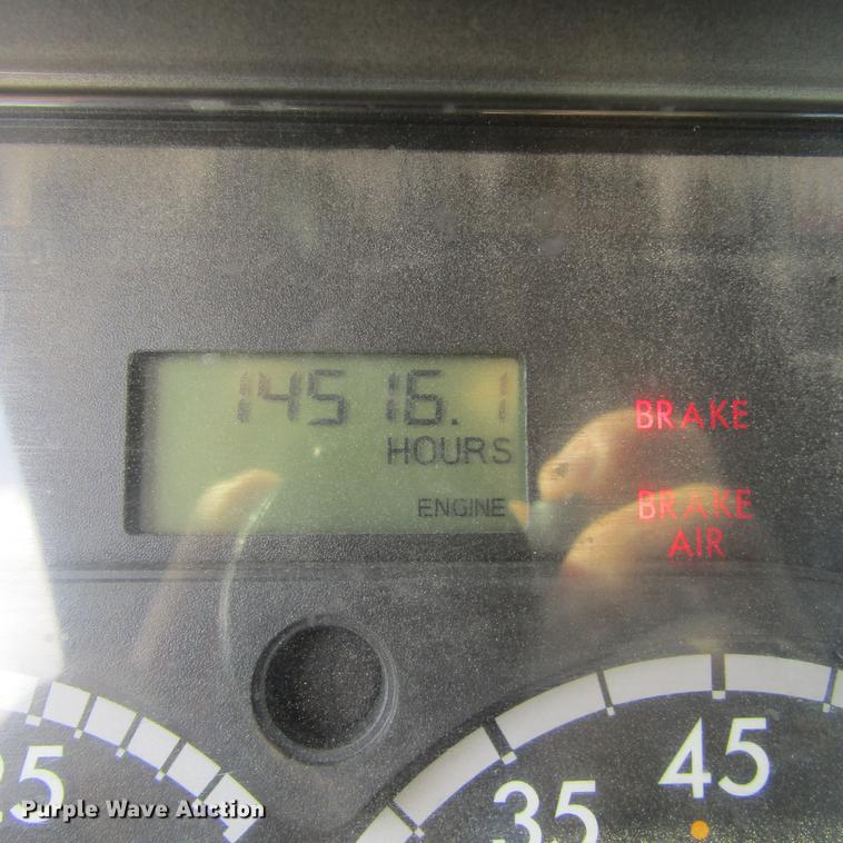 image for item DC0028 2012 Freightliner Cascadia semi truck