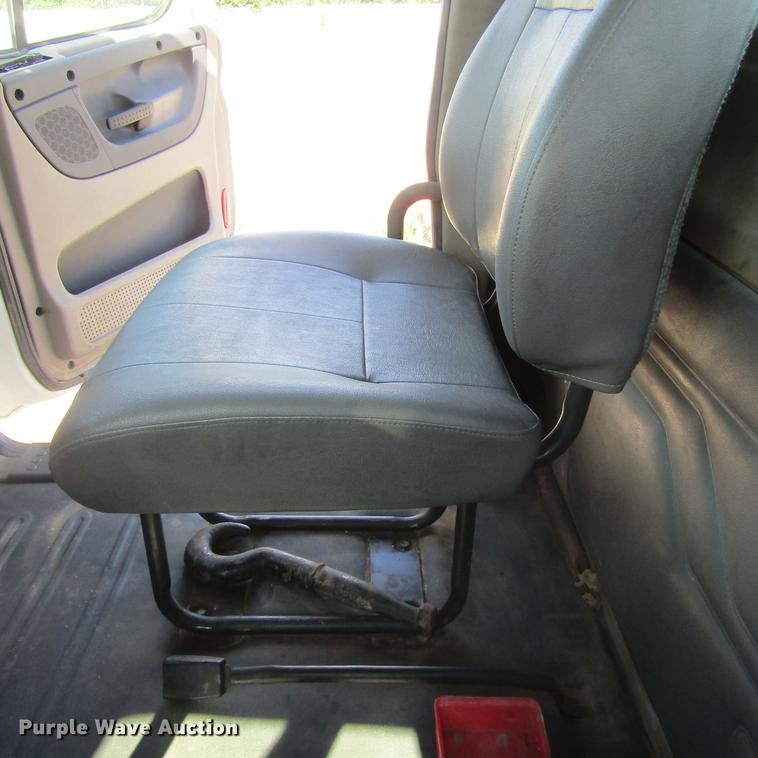 image for item DC0028 2012 Freightliner Cascadia semi truck