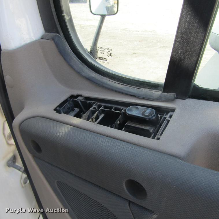 image for item DC0028 2012 Freightliner Cascadia semi truck