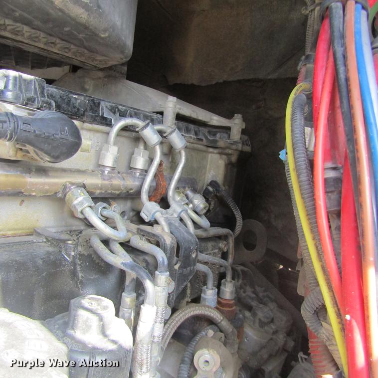 image for item DC0028 2012 Freightliner Cascadia semi truck