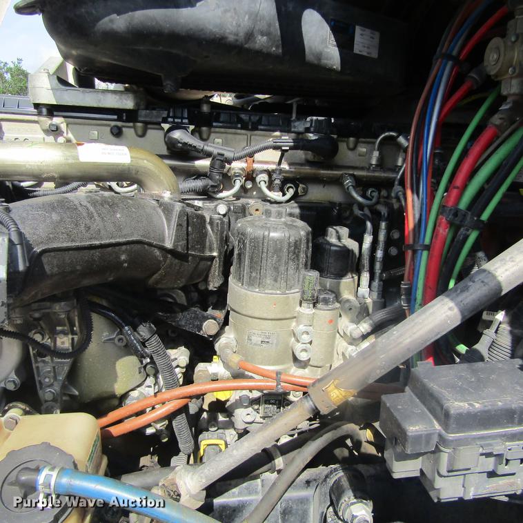 image for item DC0028 2012 Freightliner Cascadia semi truck