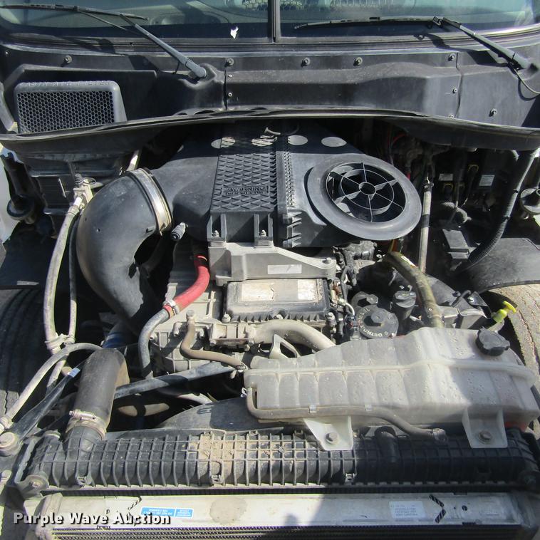 image for item DC0028 2012 Freightliner Cascadia semi truck