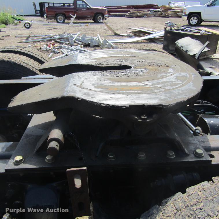 image for item DC0028 2012 Freightliner Cascadia semi truck