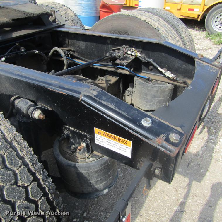 image for item DC0028 2012 Freightliner Cascadia semi truck