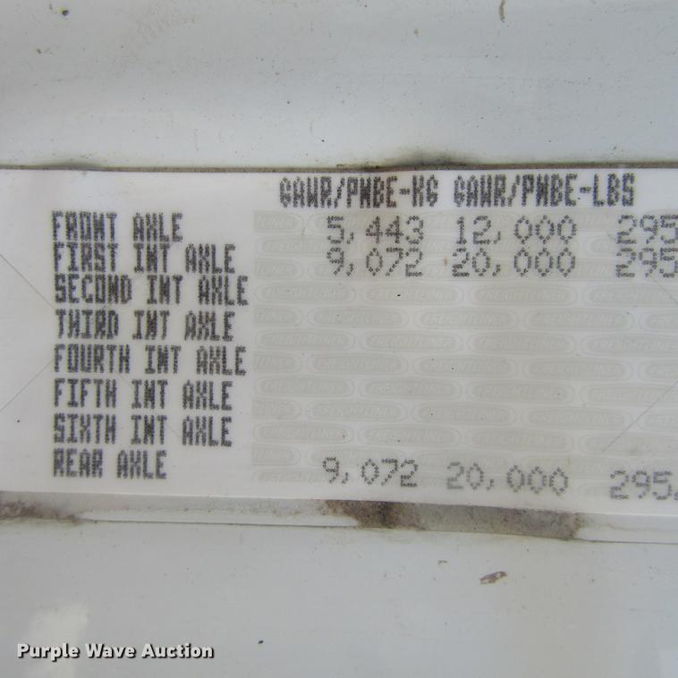 image for item DC0028 2012 Freightliner Cascadia semi truck