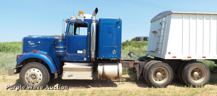 image for item DC4177 1986 Kenworth W900 semi truck