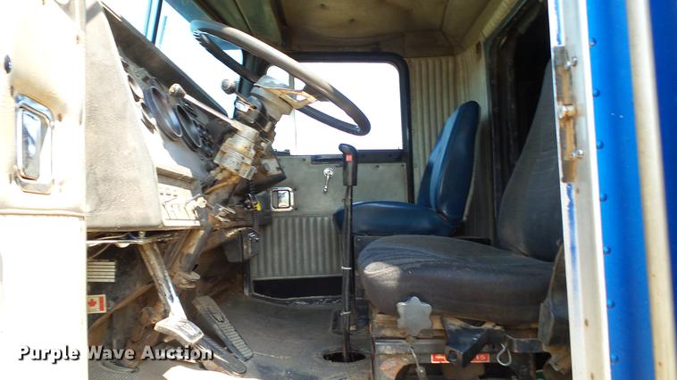 image for item DC4177 1986 Kenworth W900 semi truck