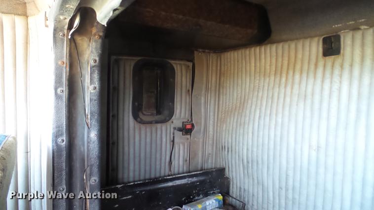 image for item DC4177 1986 Kenworth W900 semi truck