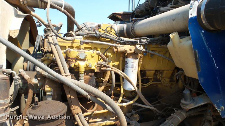 image for item DC4177 1986 Kenworth W900 semi truck