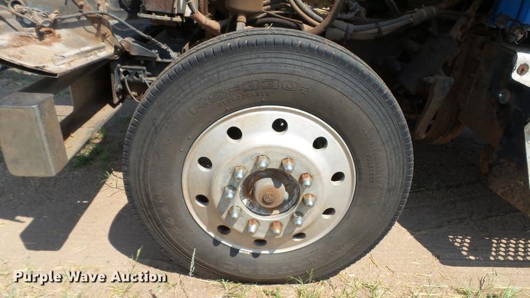 image for item DC4177 1986 Kenworth W900 semi truck