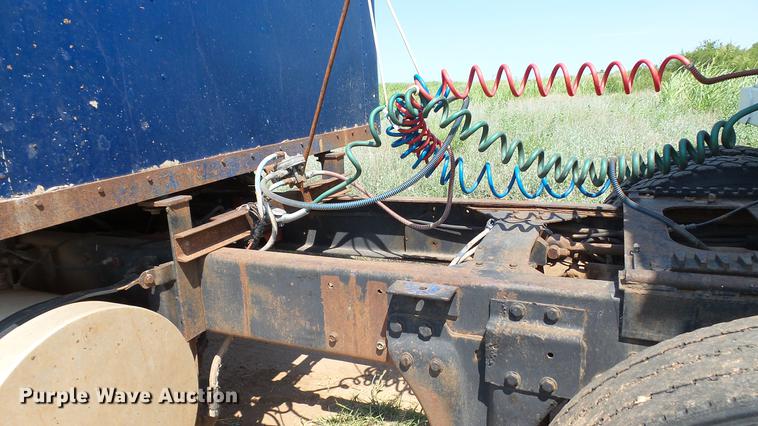 image for item DC4177 1986 Kenworth W900 semi truck