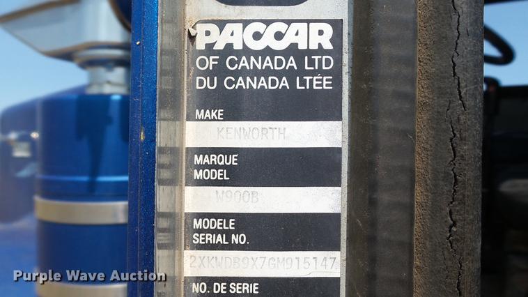 image for item DC4177 1986 Kenworth W900 semi truck