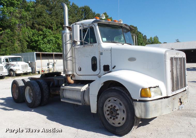 image for item DC5556 1996 Peterbilt 385 semi truck