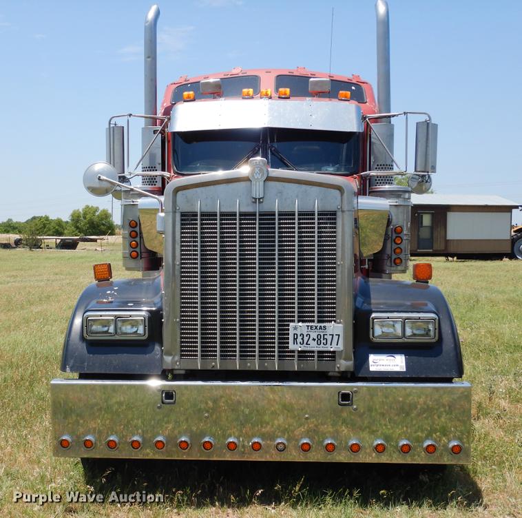 image for item DC5957 2001 Kenworth W900 semi truck