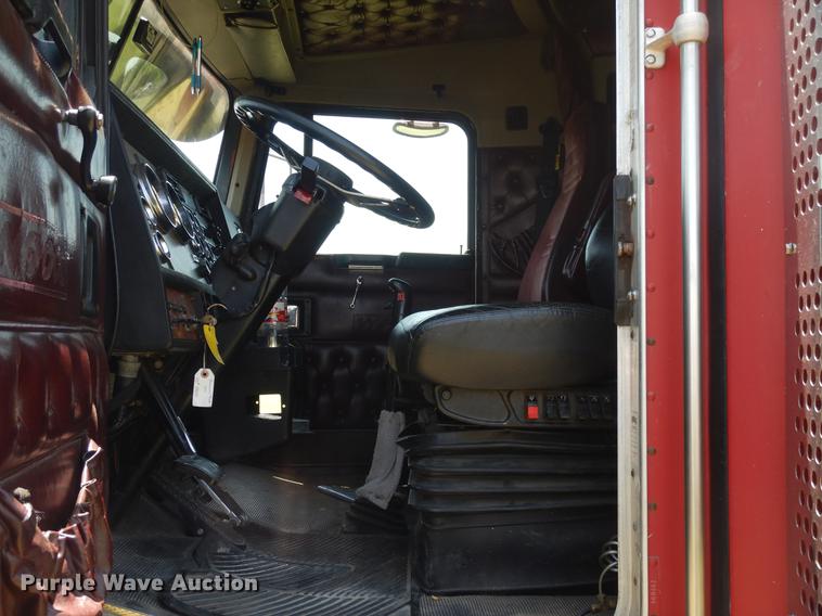 image for item DC5957 2001 Kenworth W900 semi truck