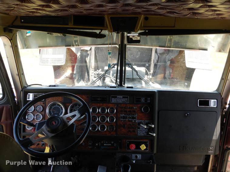 image for item DC5957 2001 Kenworth W900 semi truck