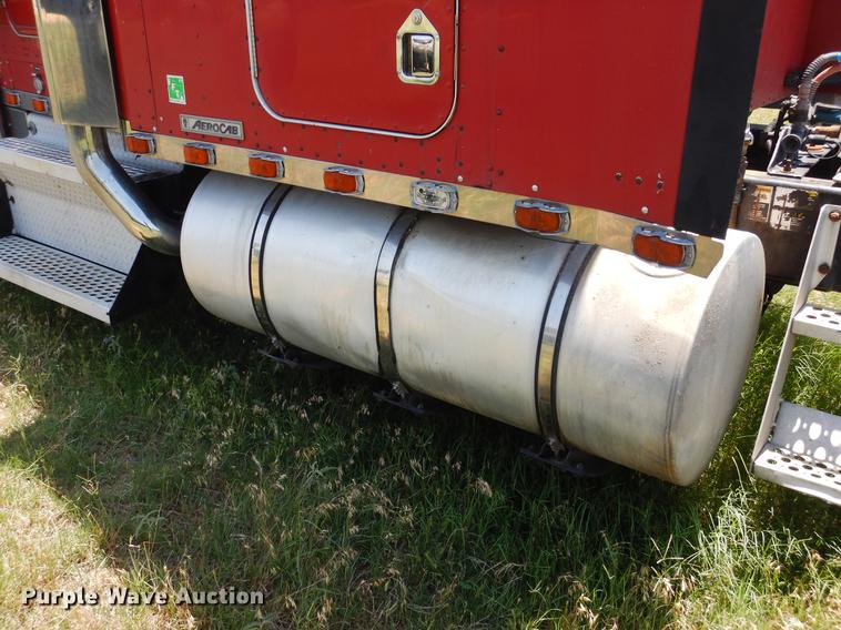 image for item DC5957 2001 Kenworth W900 semi truck