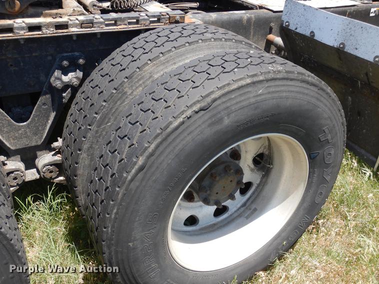 image for item DC5957 2001 Kenworth W900 semi truck