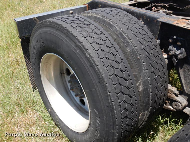 image for item DC5957 2001 Kenworth W900 semi truck