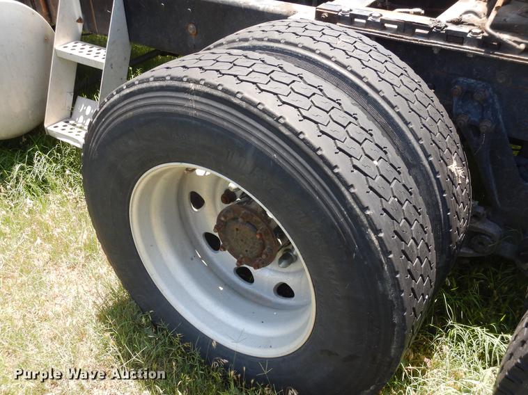 image for item DC5957 2001 Kenworth W900 semi truck