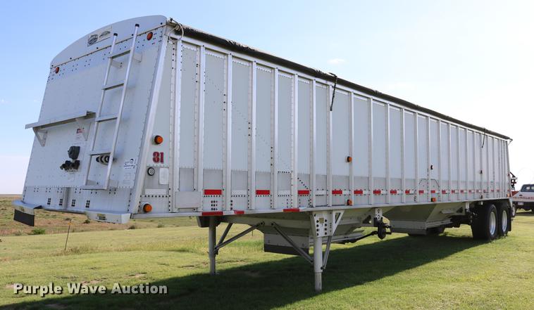 image for item DD4267 2009 Corn Husker 800ALSR-6308-6386 double hopper bottom grain trailer