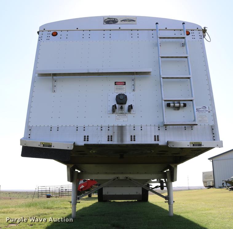 image for item DD4267 2009 Corn Husker 800ALSR-6308-6386 double hopper bottom grain trailer