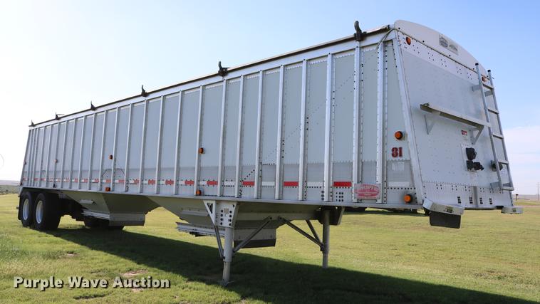 image for item DD4267 2009 Corn Husker 800ALSR-6308-6386 double hopper bottom grain trailer