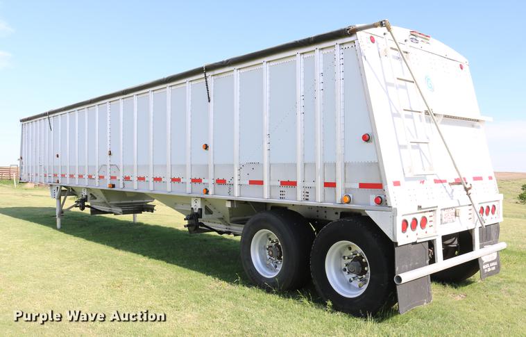 image for item DD4267 2009 Corn Husker 800ALSR-6308-6386 double hopper bottom grain trailer
