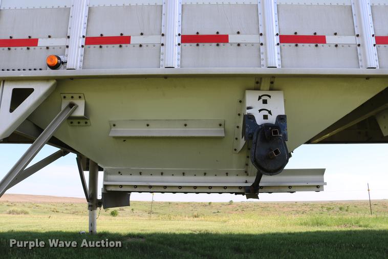 image for item DD4267 2009 Corn Husker 800ALSR-6308-6386 double hopper bottom grain trailer