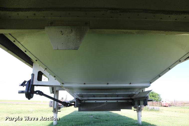 image for item DD4267 2009 Corn Husker 800ALSR-6308-6386 double hopper bottom grain trailer