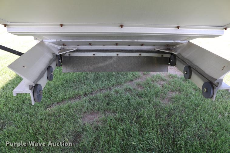 image for item DD4267 2009 Corn Husker 800ALSR-6308-6386 double hopper bottom grain trailer