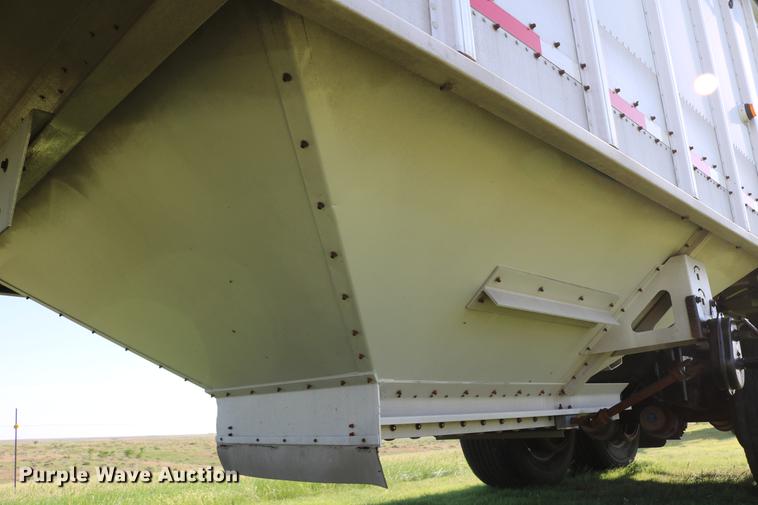 image for item DD4267 2009 Corn Husker 800ALSR-6308-6386 double hopper bottom grain trailer