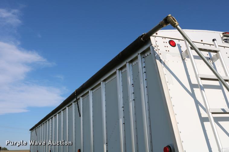 image for item DD4267 2009 Corn Husker 800ALSR-6308-6386 double hopper bottom grain trailer