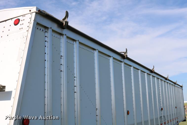 image for item DD4267 2009 Corn Husker 800ALSR-6308-6386 double hopper bottom grain trailer