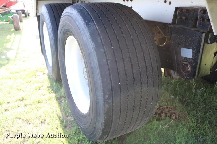 image for item DD4267 2009 Corn Husker 800ALSR-6308-6386 double hopper bottom grain trailer