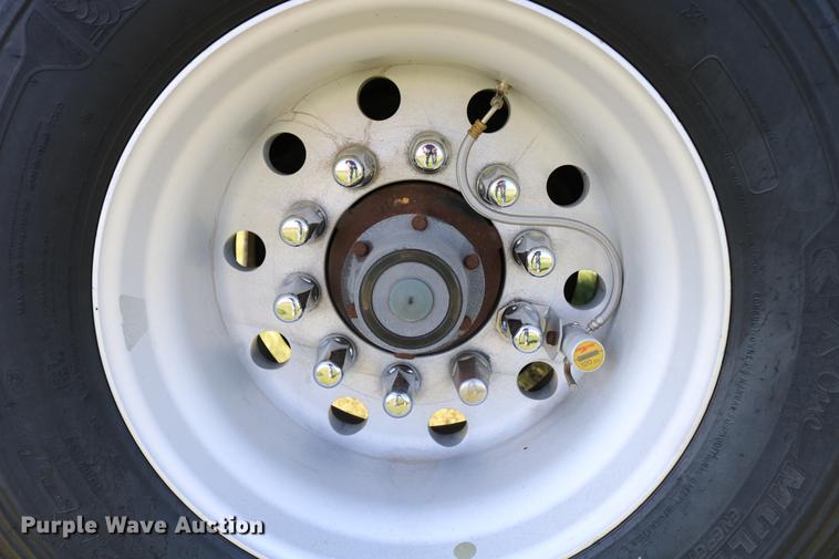 image for item DD4267 2009 Corn Husker 800ALSR-6308-6386 double hopper bottom grain trailer